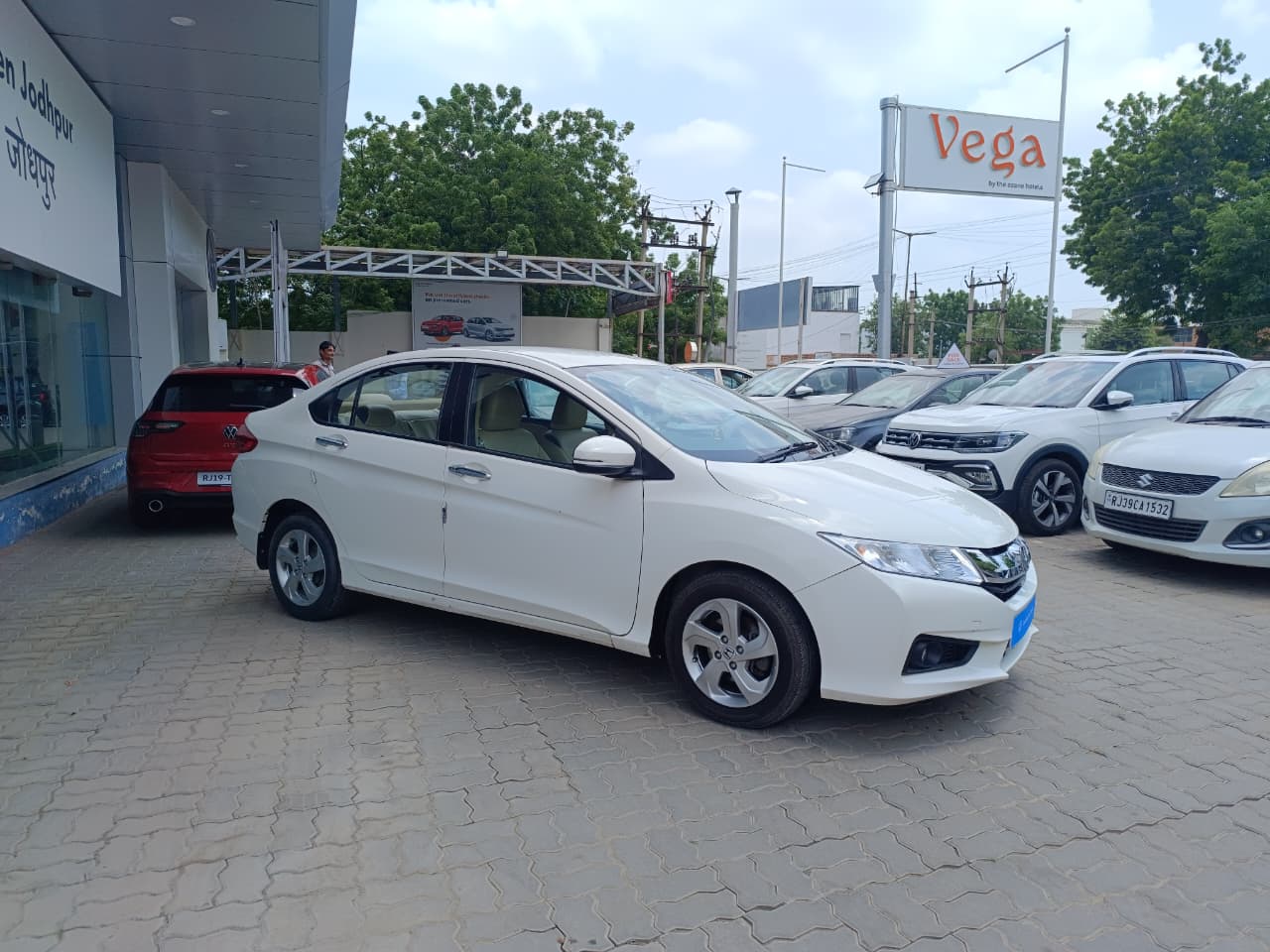 Honda City(2014-2017) V Petrol